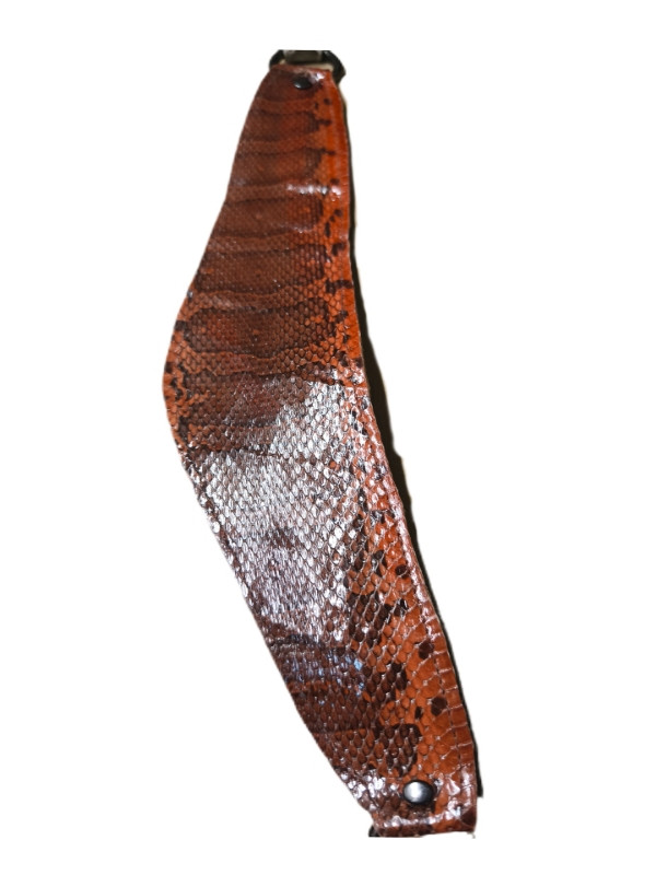 Φίδι πυθωνας, μπεζ και πορτοκαλί