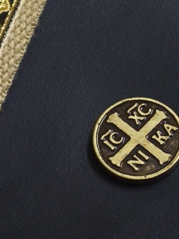 Ορθόδοξα διακριτικά, μαύρο δερμάτινο τσαντακι