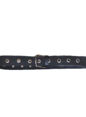 Μαύρη δερμάτινη ζώνη με τρουκς με τρύπα