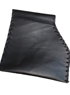 Τσαντάκι δερμάτινο για τα βασικά