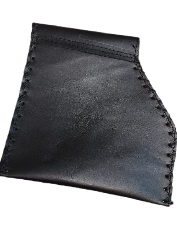 Τσαντάκι δερμάτινο για τα βασικά