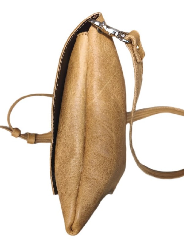 Τσαντάκι δερμάτινο μπεζ μουσταρδί μεσαίο